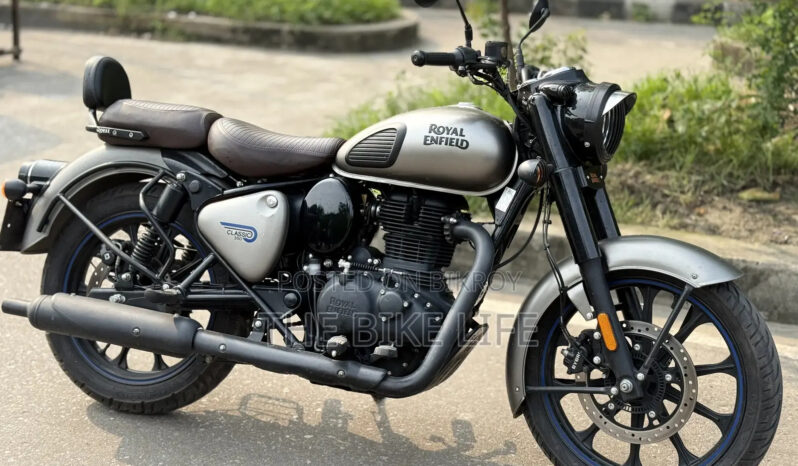 
								Used Royal Enfield Classic 350 full									
