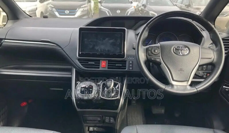 
								Used 2021 Toyota Esquire full									