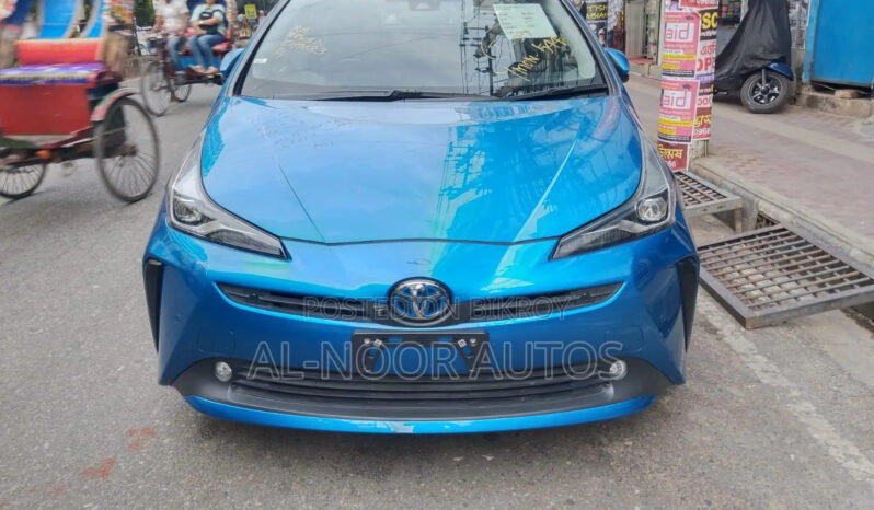 Used 2020 Toyota Prius full