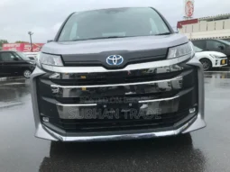 
										Used 2022 Toyota Noah full									