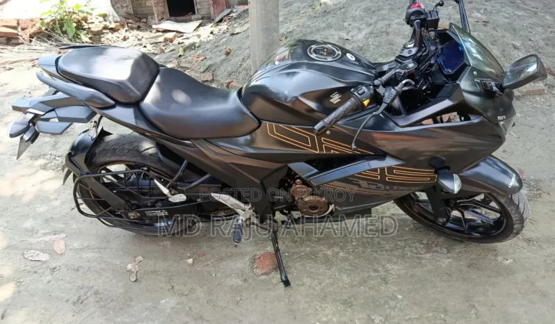 
								Used Suzuki Gixxer SF 250 250 full									