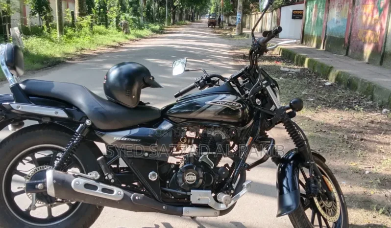 
								Used Bajaj Avenger 160 Street 2021 160 full									