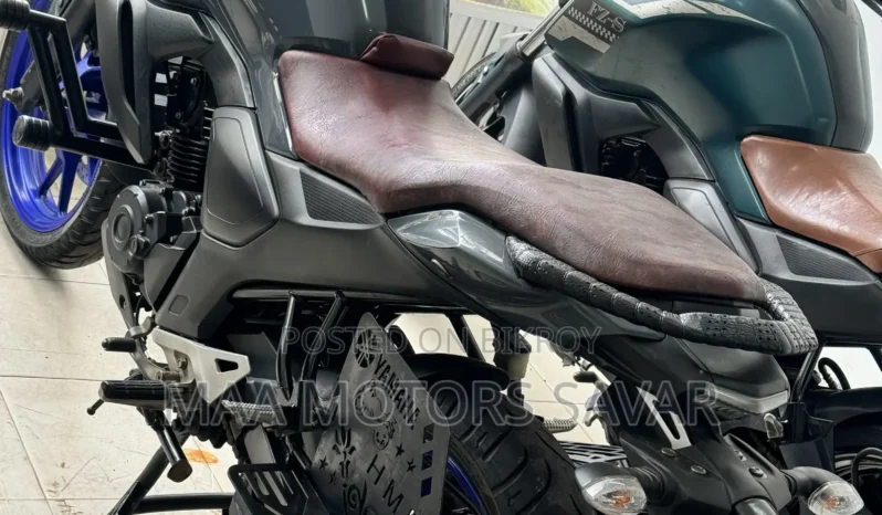 
								Used Yamaha FZS V3 150 full									