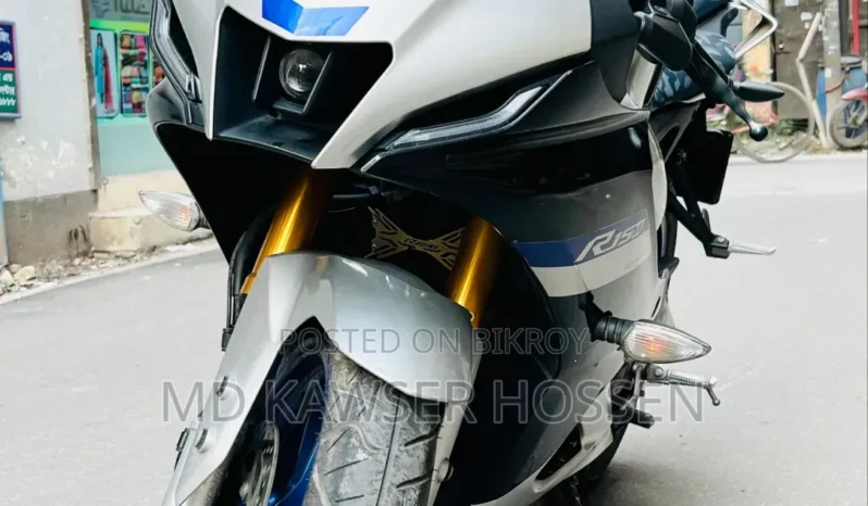 
								Used Yamaha R15M 155 full									
