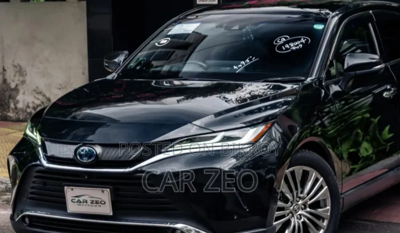 
								Used 2021 Toyota Harrier 2.5 full									