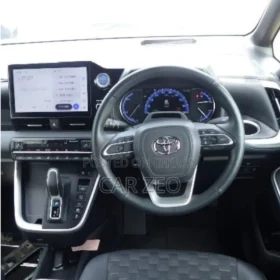 Used 2022 Toyota Voxy