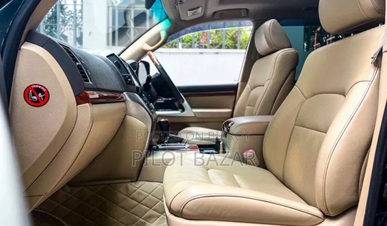 
								Used 2015 Toyota Land Cruiser full									