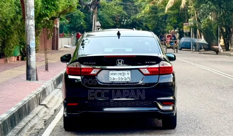 
								Used 2018 Honda Grace full									