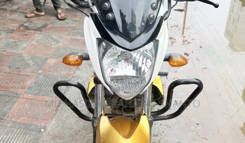 
								Used Yamaha FZ 150 full									