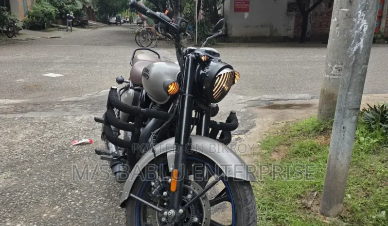 
								Used Royal Enfield Classic 350 140 full									