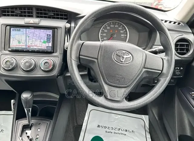 
								Used 2020 Toyota Axio full									