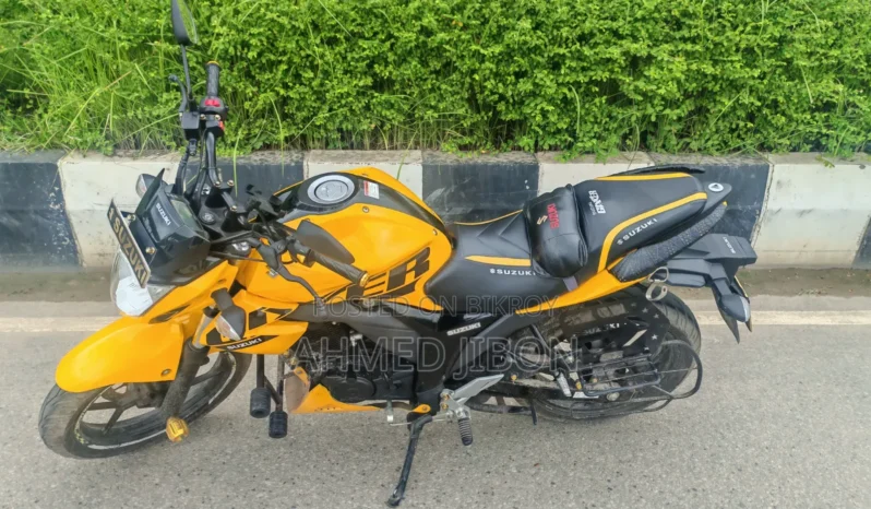 
								Used Suzuki Gixxer 155 full									
