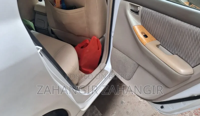 
								Used 2005 Toyota Corolla full									