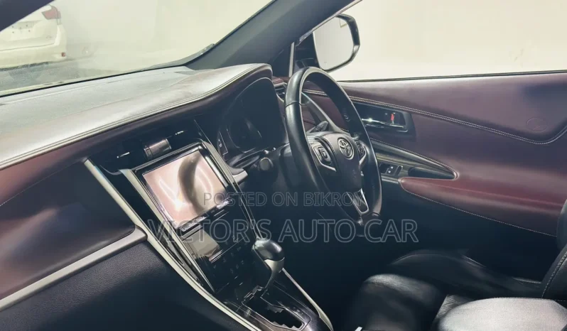 
								Used 2015 Toyota Harrier full									