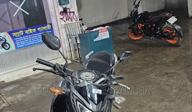 
								Used Honda Hornet 160 full									
