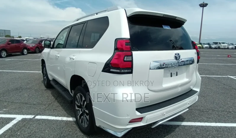 Used 2023 Toyota Land Cruiser Prado full