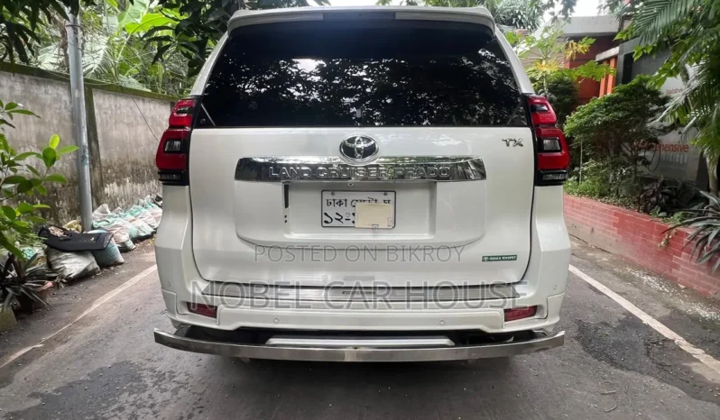 
								Used 2018 Toyota Land Cruiser Prado full									