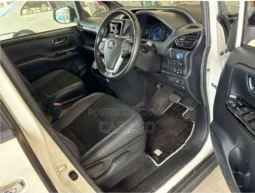 
										Used 2021 Toyota Voxy full									