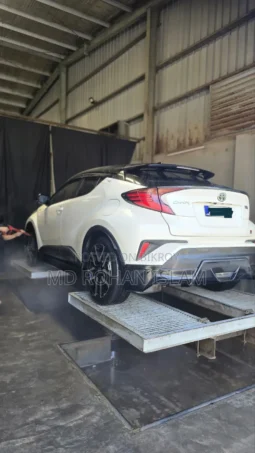 Used 2020 Toyota C-HR full