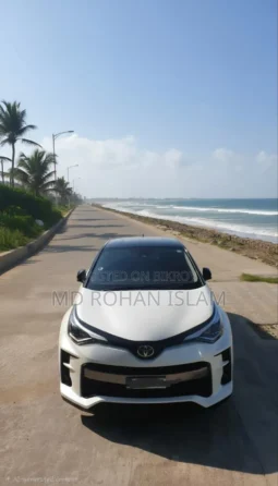 Used 2020 Toyota C-HR full