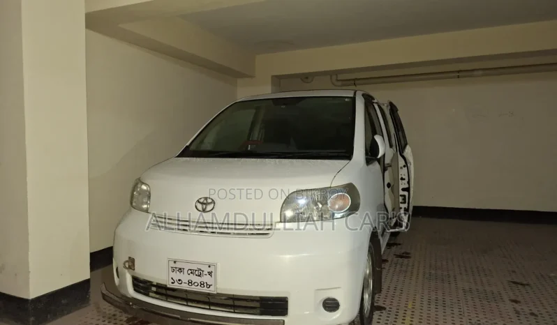 
								Used 2009 Toyota Porte full									