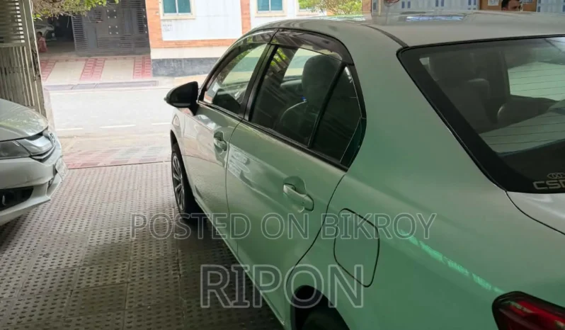 Used 2015 Toyota Axio full