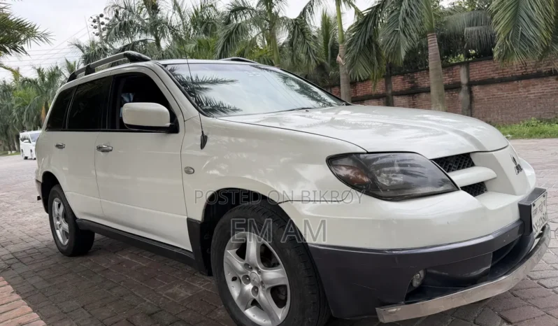 
								Used 2003 Mitsubishi Outlander full									