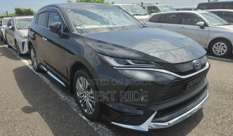 
								Used 2023 Toyota Harrier full									