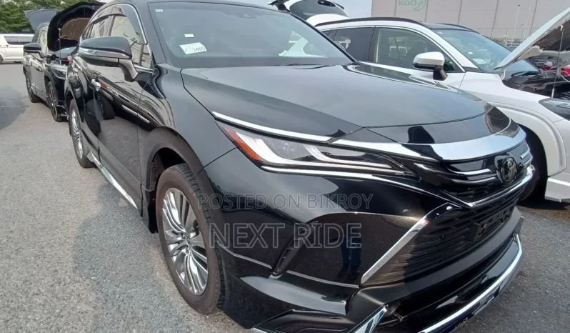 
								Used 2022 Toyota Harrier full									