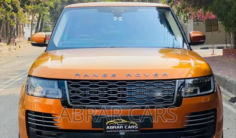 Used 2019 Land Rover Vogue full