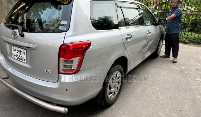 
								Used 2012 Toyota Corolla Fielder full									