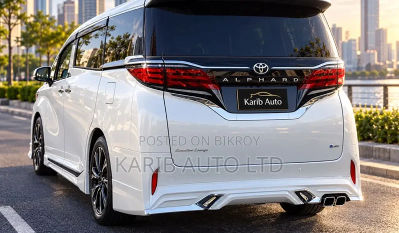
								Used 2023 Toyota Alphard full									