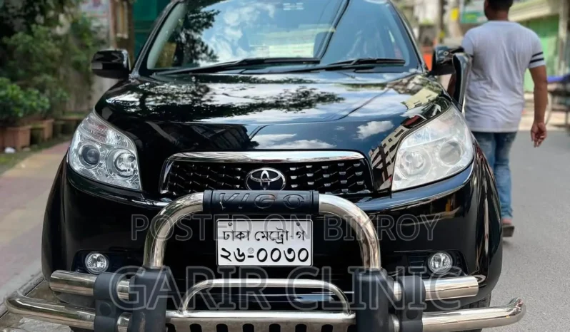 
								Used 2011 Toyota Rush full									