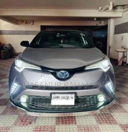 
										Used 2017 Toyota C-HR full									