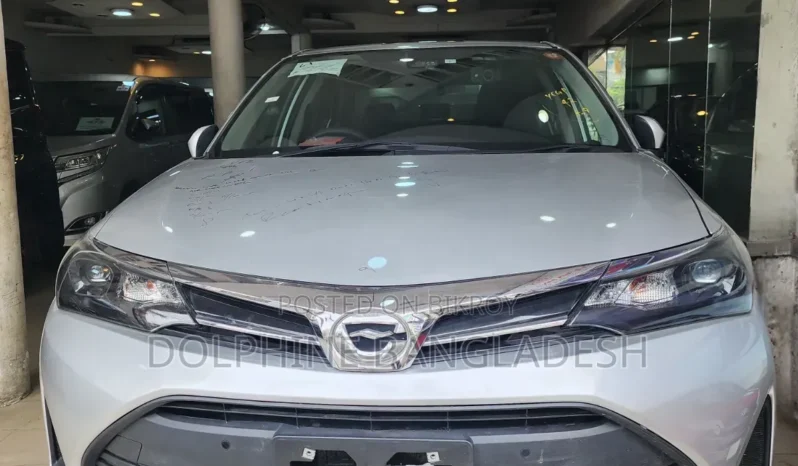 
								Used 2023 Toyota Axio full									